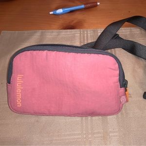 Lululemon Belt Bag Mini